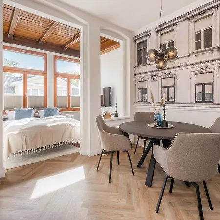 Kaisers Vis A Vis - 07 *